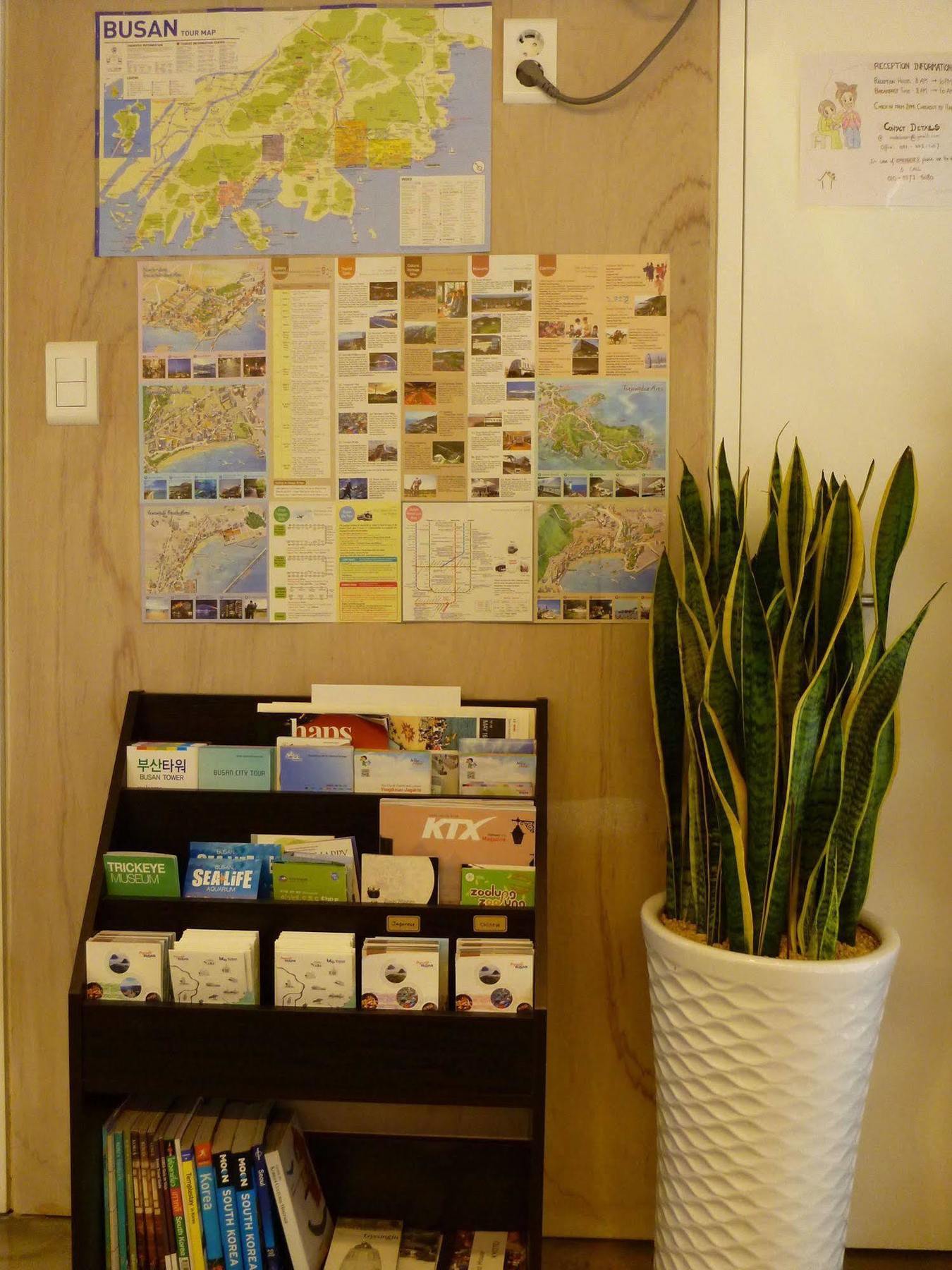 Inside Busan Hostel Εξωτερικό φωτογραφία